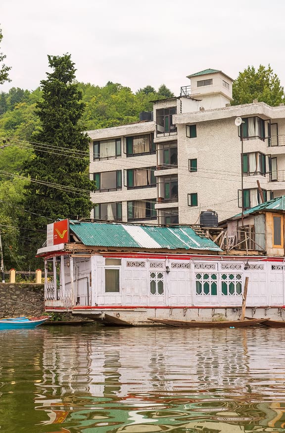 Flood Resilient Floating Community Housing In India (576X874) –
