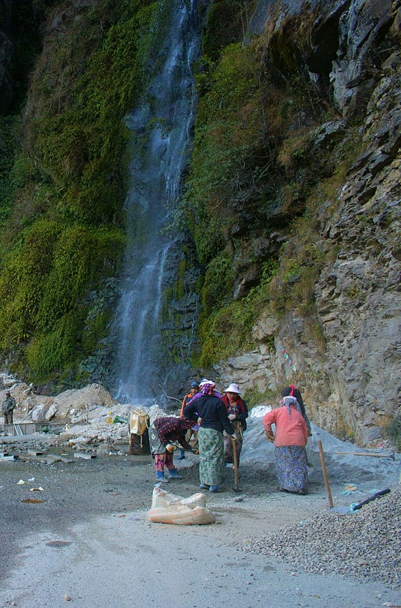 Landslide Risk Mapping Database And Mobile App For Bhutan Mob –